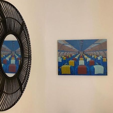 Le Studio De L'Artiste. آرْلْ المظهر الخارجي الصورة